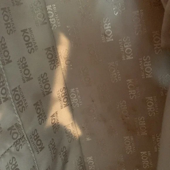 Michael Kors White Handbag - Picture 14 of 15